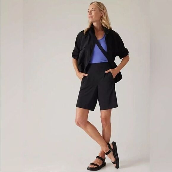 NWT Athleta Black Brooklyn Bermuda Shorts! - Picture 1 of 7